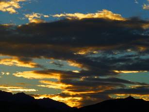 wDV-2015-bike-day2-3  Sunset.jpg (160420 bytes)